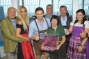 1.WienerTrachtenbungee - Übergabe der Spenden, v.l.n.r. Yvonne Rueff (Dancer against Cancer),Hans Georg Heinke, Mister Austria Fabian Kitzweger, Ingrid – Helferin Dancer against cancer, Alexander Ruthner (Donauparkbahn), Finalist Ignaz, Bert Copar (Donauturm), Bert Copar (Donauturm), Irene Novak (Dirndlmacherei)